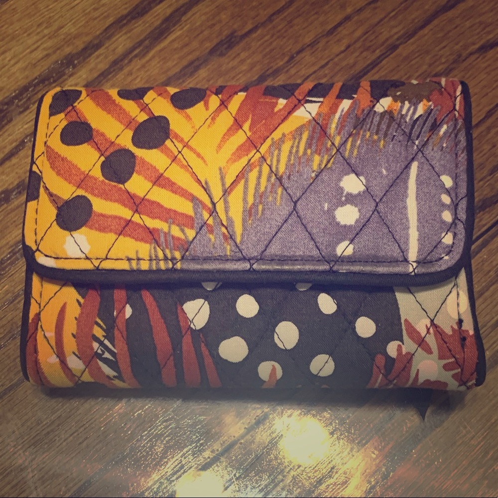 Vera Bradley billfold NWOT